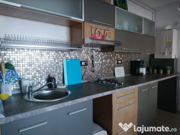 Summerland apartament 2 camere 69 mp,la cheie ,parcare ,etaj 2