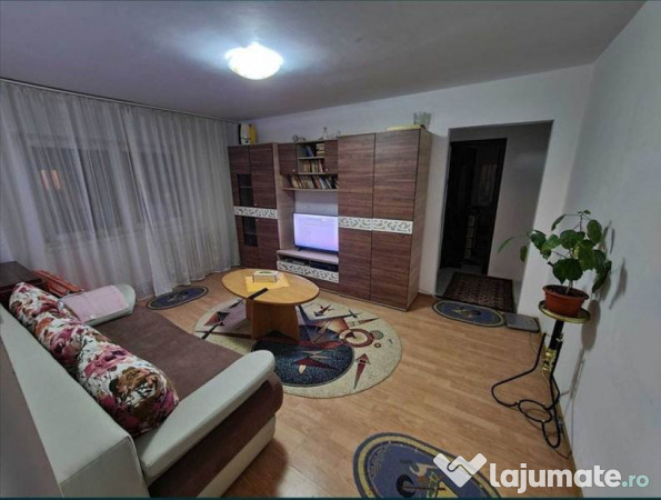 Apartament 3 camere, 2 bai Centrul Civic 