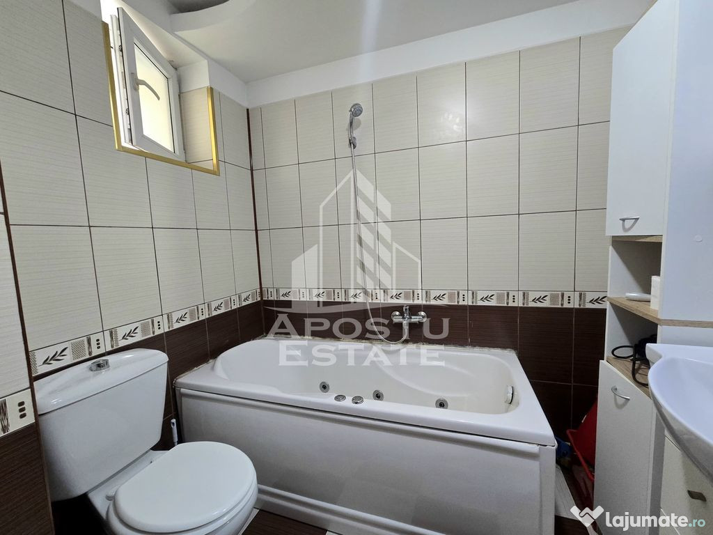 Apartament cu 4 camere si 2 bai, an 2009, zona Lipovei 