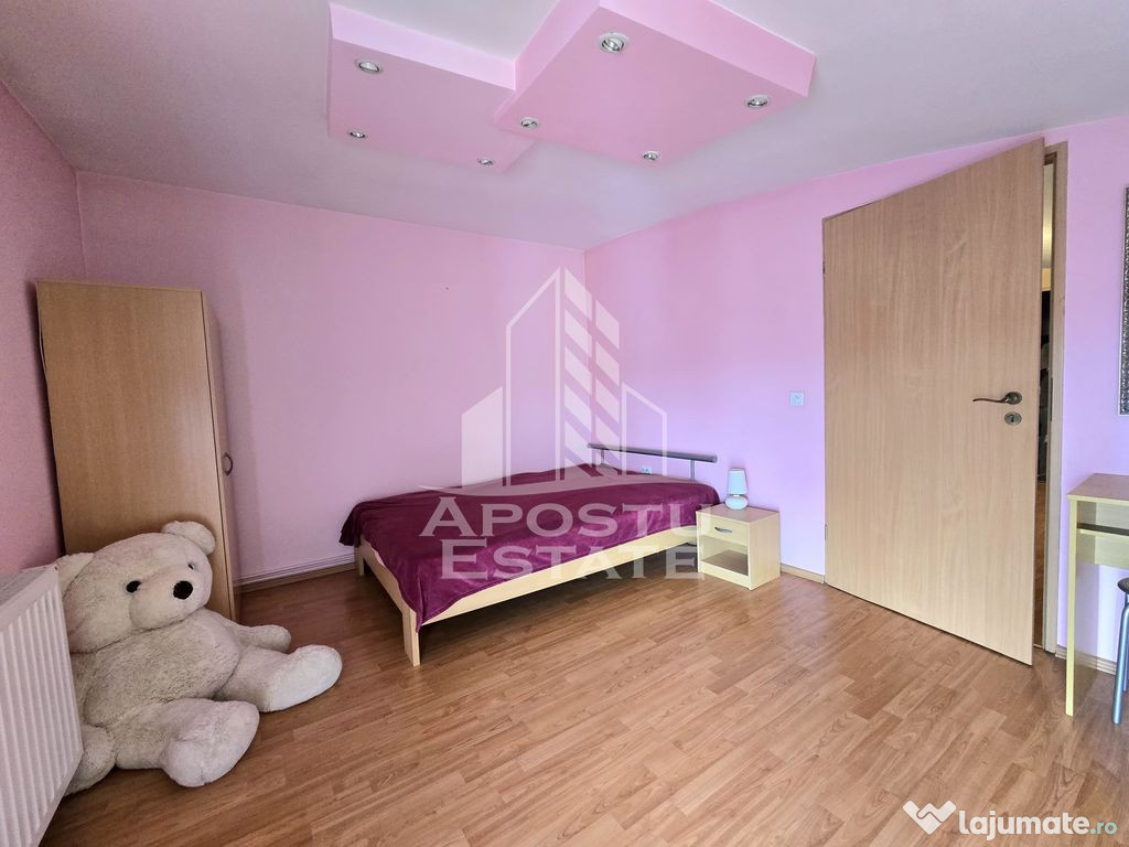 Apartament cu 4 camere si 2 bai, an 2009, zona Lipovei 