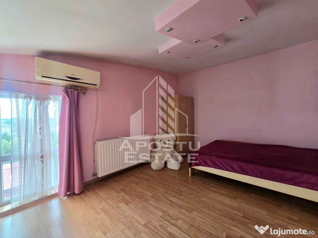 Apartament cu 4 camere si 2 bai, an 2009, zona Lipovei 