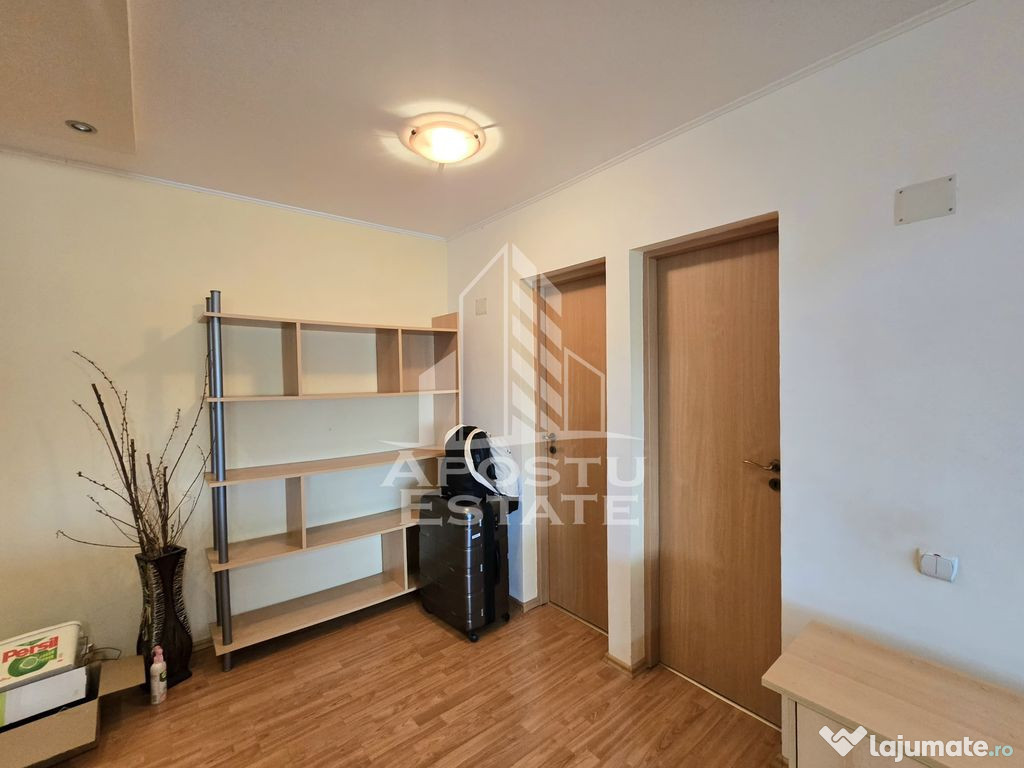 Apartament cu 4 camere si 2 bai, an 2009, zona Lipovei 