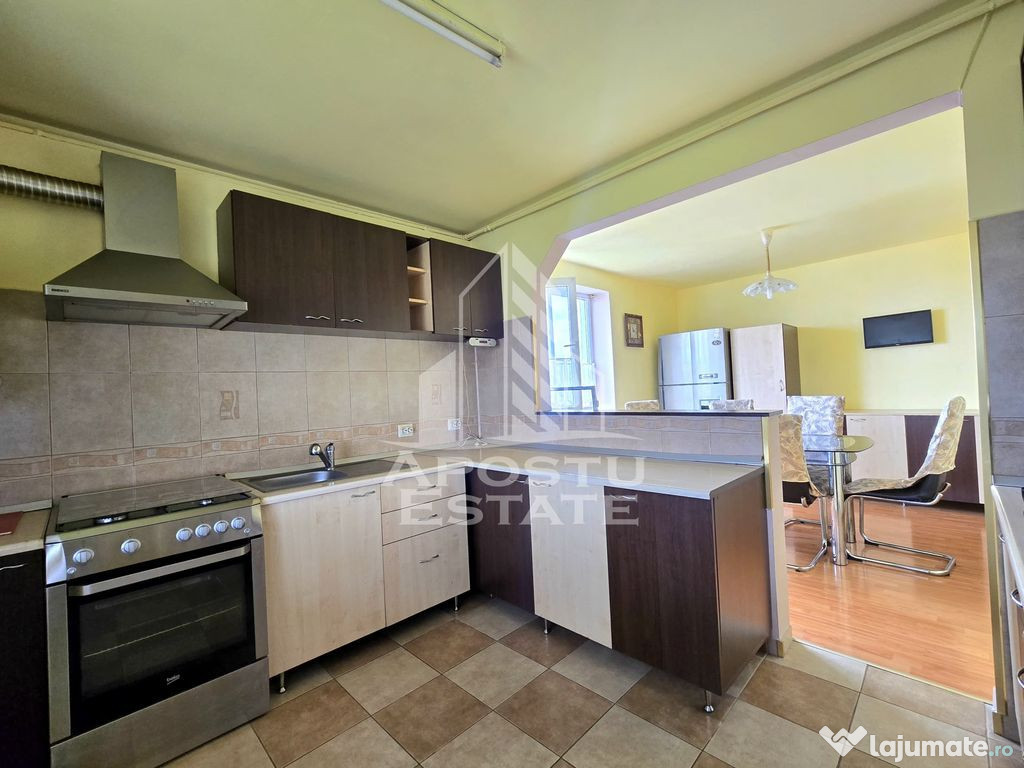 Apartament cu 4 camere si 2 bai, an 2009, zona Lipovei 