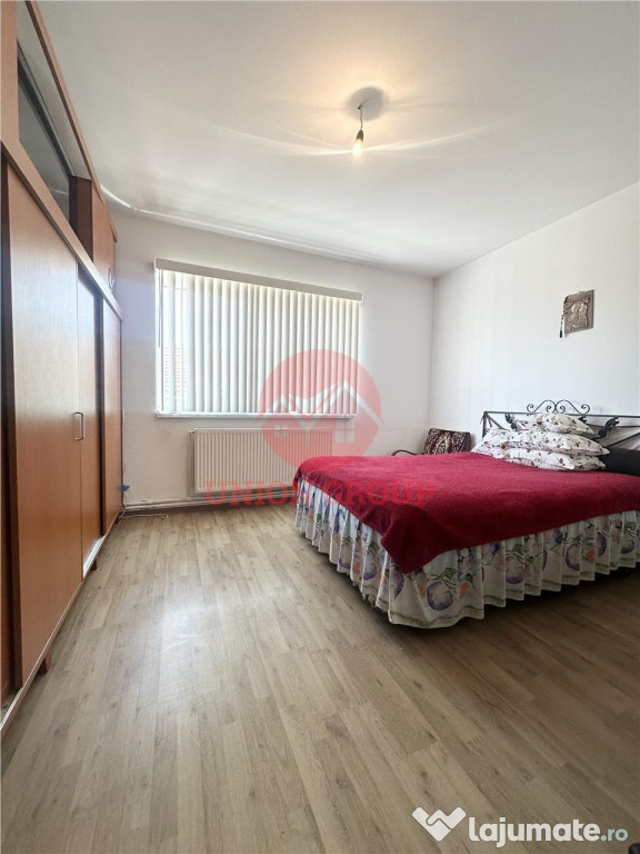 Casa S P 1E cu Teren de 854 mp, Pretabila pentru Doua Famili 