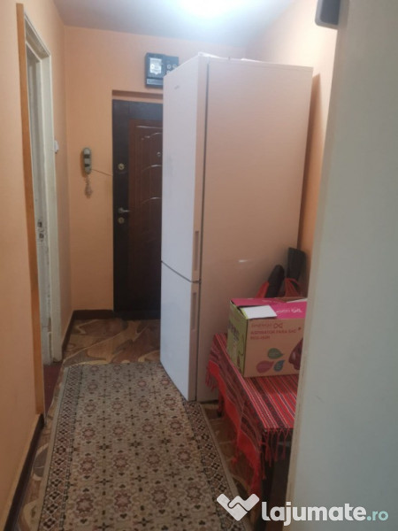 Apartament 2 camere confort 1 Viziru 1 ,etaj 3/4 