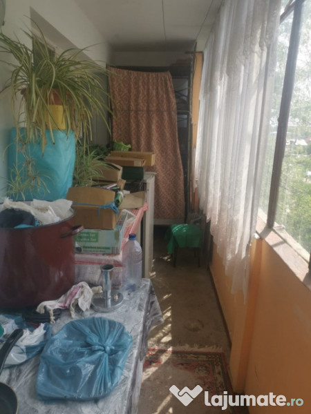 Apartament 2 camere confort 1 Viziru 1 ,etaj 3/4 