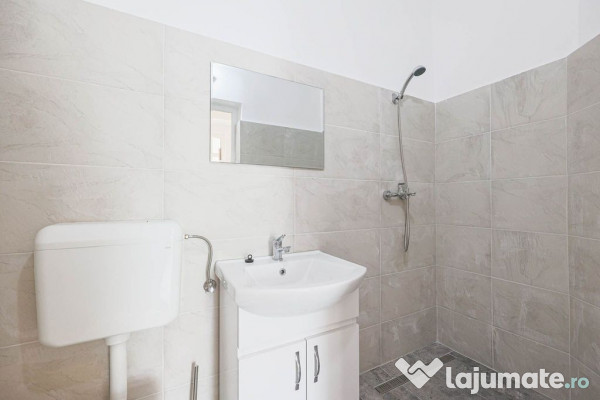 Locație excelentă: Spațiu comercial Reprezentanță sa... 