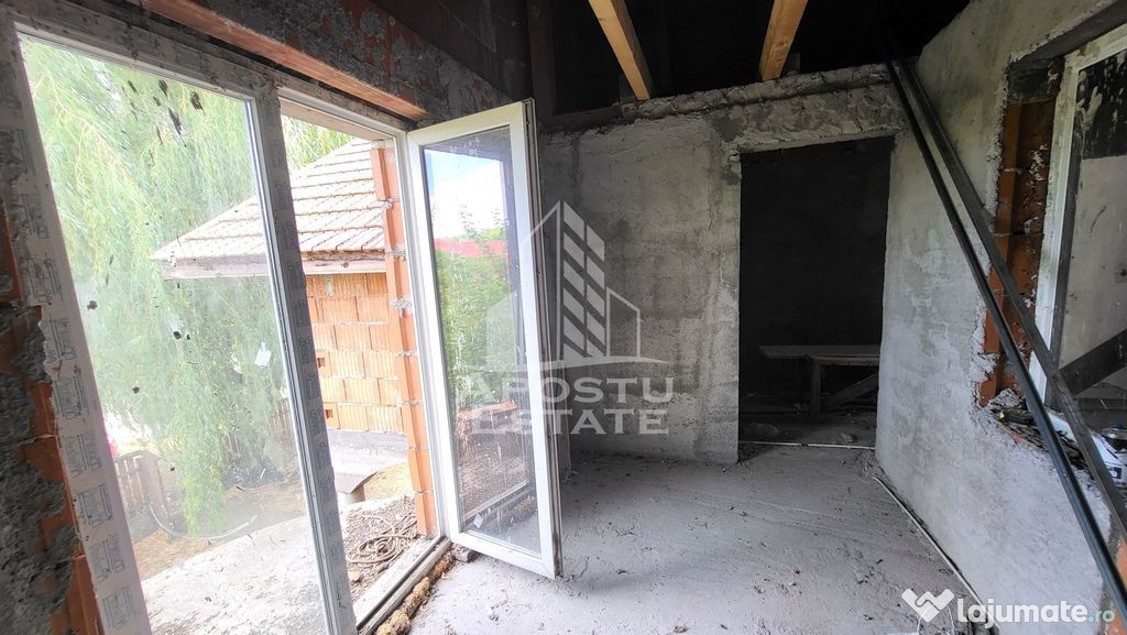 Casa individuala cu 7 camere,si teren de 550 mp,Dudestii Noi 