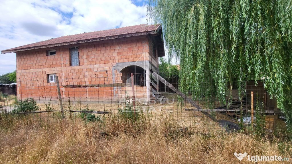 Casa individuala cu 7 camere,si teren de 550 mp,Dudestii Noi 