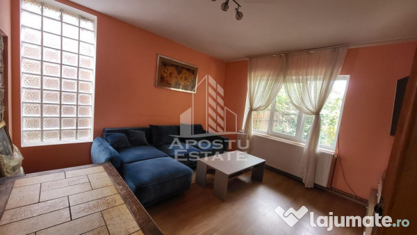Casa individuala cu 7 camere,si teren de 550 mp,Dudestii Noi 