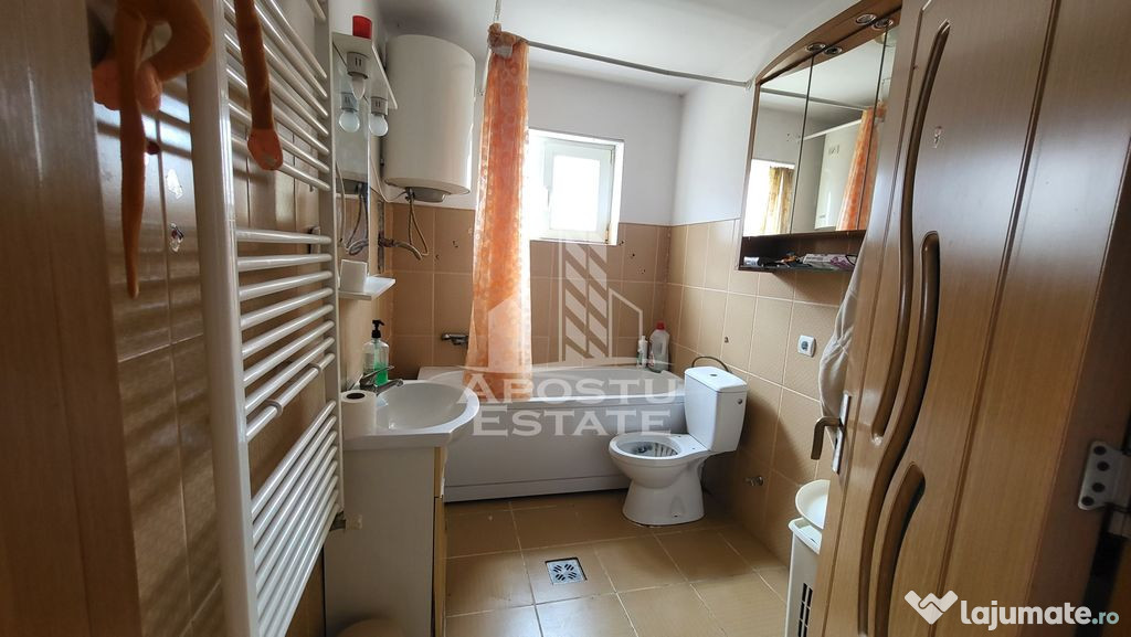 Casa individuala cu 7 camere,si teren de 550 mp,Dudestii Noi 