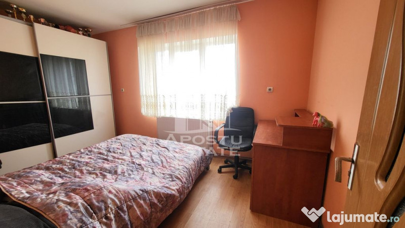Casa individuala cu 7 camere,si teren de 550 mp,Dudestii Noi 