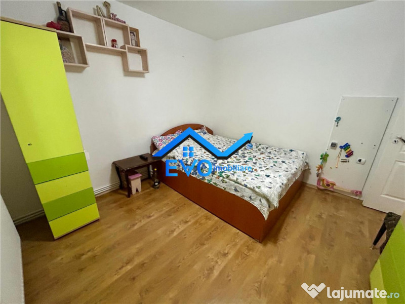 Apartament de cu 3 camere, decomandat, etaj 1, Tomesti 