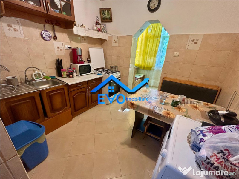 Apartament de cu 3 camere, decomandat, etaj 1, Tomesti 