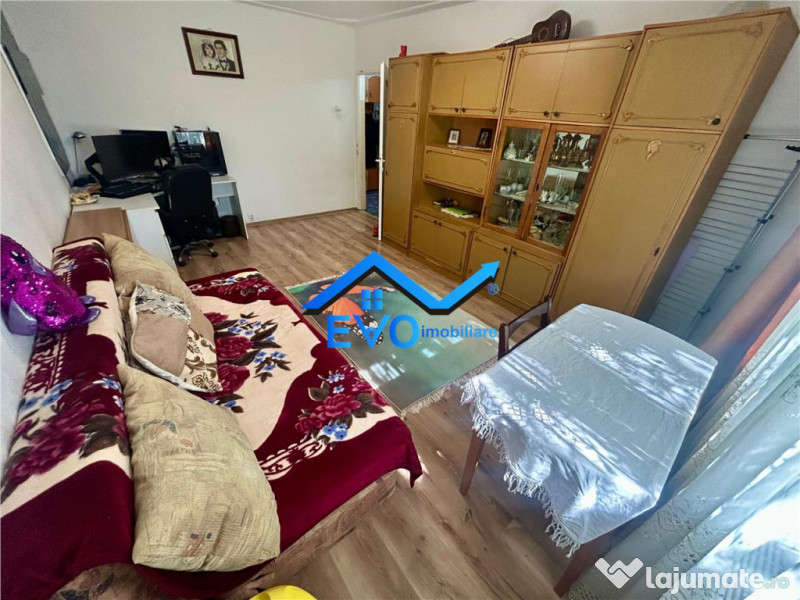Apartament de cu 3 camere, decomandat, etaj 1, Tomesti 