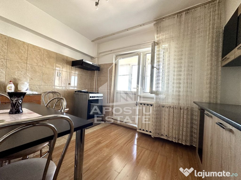 Apartament 3 camere, zona Sagului 