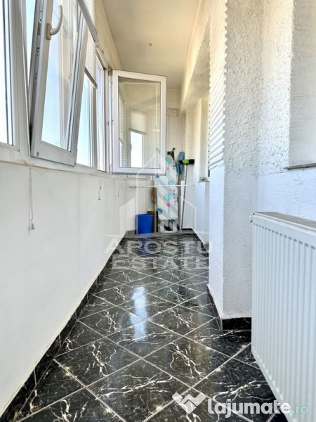 Apartament 3 camere, zona Sagului 