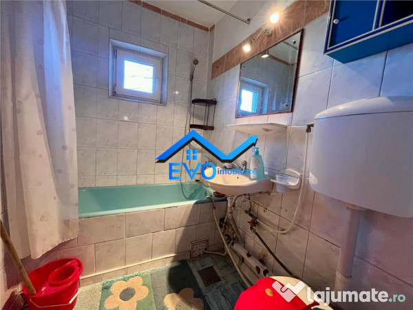 Apartament de , 3 camere, etajul 1, Baza 3, langa Silk Distr