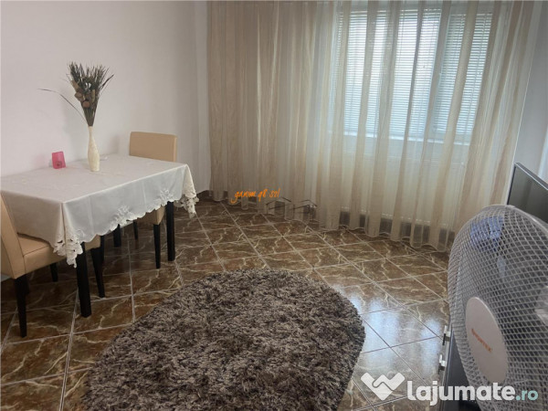 Apartament 3 camere , zona centrala -Inspectoratul Scolar ,d
