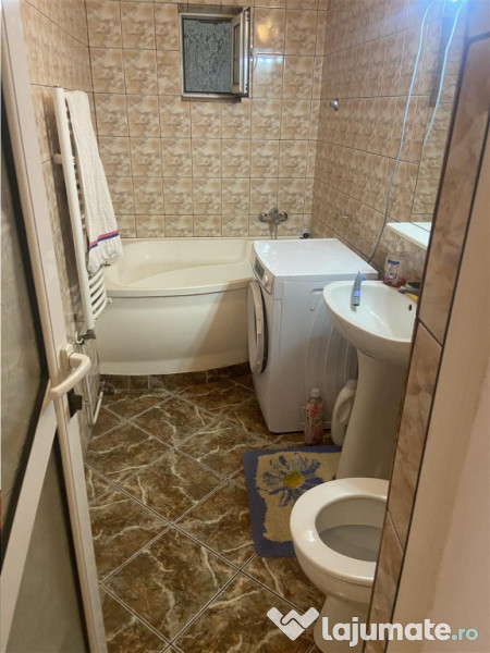 Apartament 3 camere , zona centrala -Inspectoratul Scolar ,d