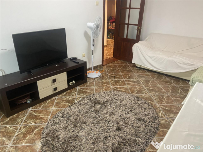 Apartament 3 camere , zona centrala -Inspectoratul Scolar ,d
