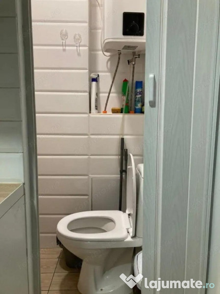 Garsoniera in zona Izvor 