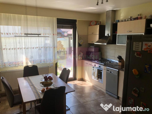 Vila premium OPORTUNITATE EXCELENTA zona foarte linistita... 