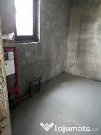 Casă P+1+M, 370 mp, teren 70 ari, Livezile, la 9 km de Bistrița