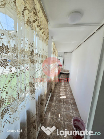 Apartament 2 Camere, Decomandat, Navodari 