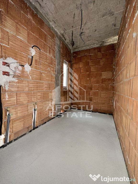 Apartament cu 2 camere si dressing decomandat in Giroc la...