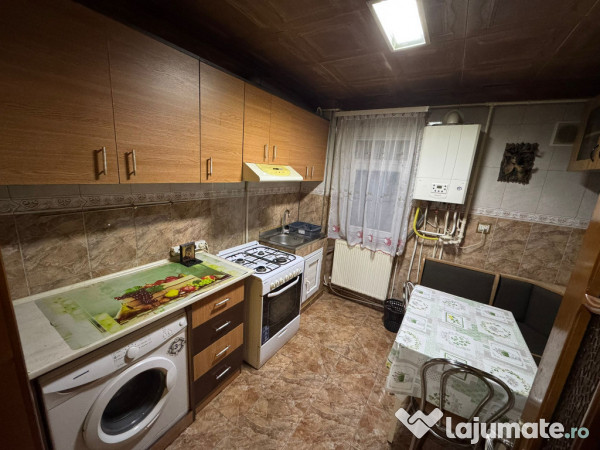 Apartament doua camere, mobilat utilat curat etaj 1, Cornisa