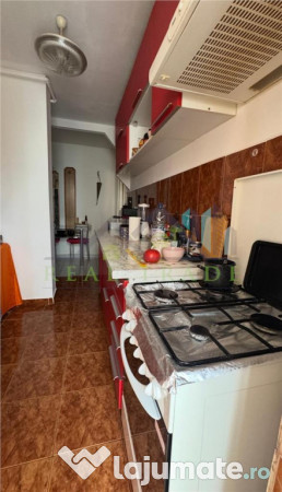 Apartament 3 camere decomandat etajul 1 Astra 