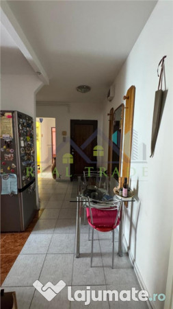 Apartament 3 camere decomandat etajul 1 Astra 