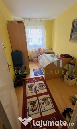 Apartament 3 camere decomandat etajul 1 Astra 