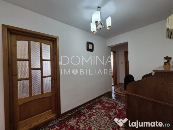 Apartament 3 camere, str. Nicolae Balcescu, zona centrala 