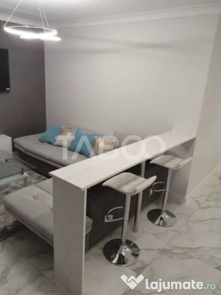 Apartament de vanzare decomandat cu 3 camere in cartier Euro 