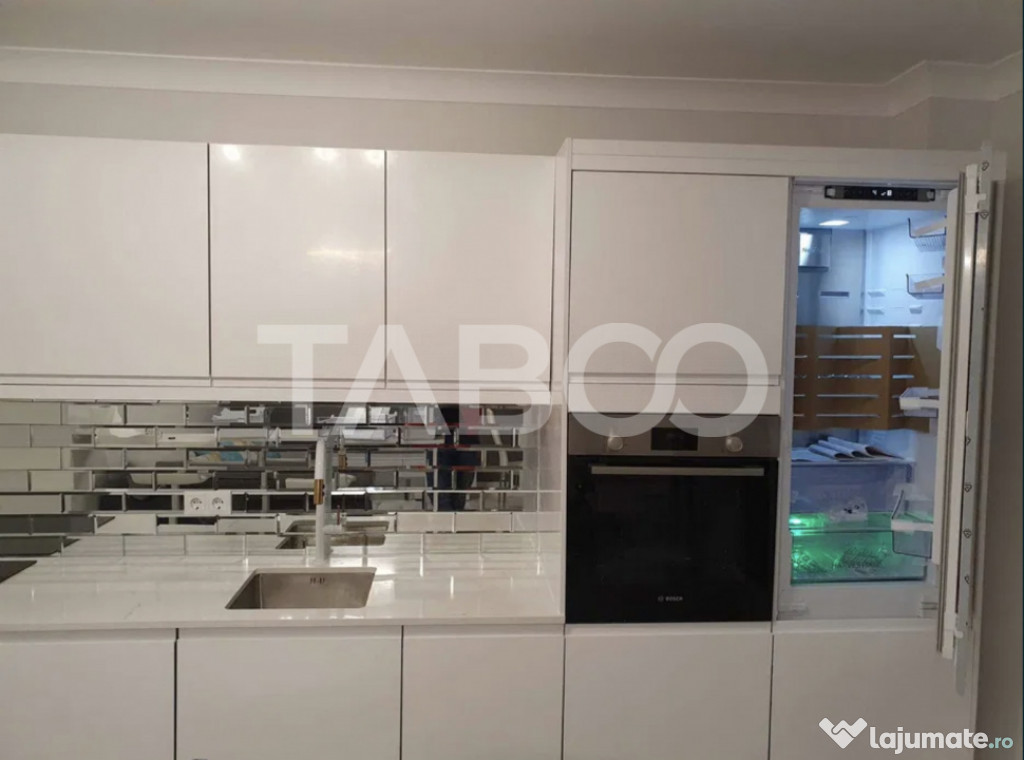 Apartament de vanzare decomandat cu 3 camere in cartier Euro 