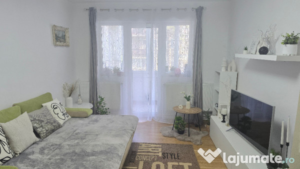 Vand apartament 2 camere in Deva, Piata Centrala, dec. parter 