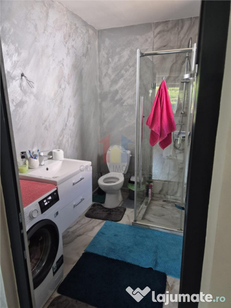 Casa 4 camere din Caramida,zona Centrala, pretabil pentru 2 