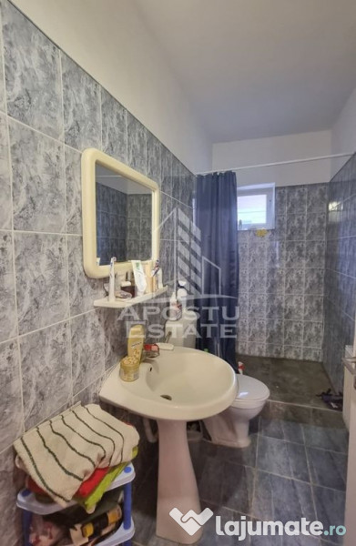 Casa individuala cu 5 camere in Giarmata 