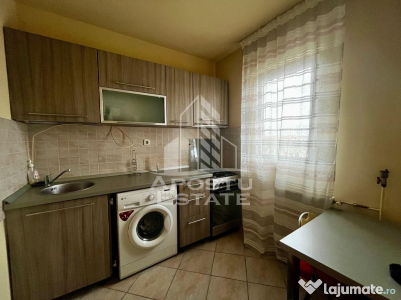 Apartament 2 camere, zona Bucovina 