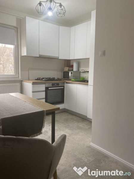 Garsoniera etaj intermediar, bloc de apartamente Astra 