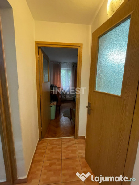 Apartament 2 camere-Podu Ros-Piata Nicolina-etaj intermediar