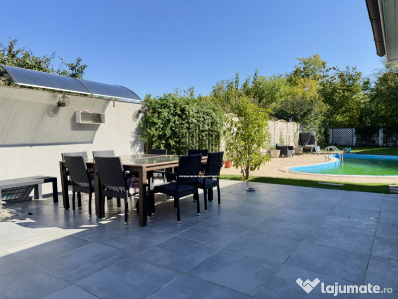 Vilă elegantă cu piscină privată în complex exclusivist