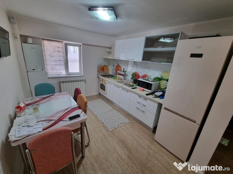 Capitol-apartament 3 camere decomandat finisat modern