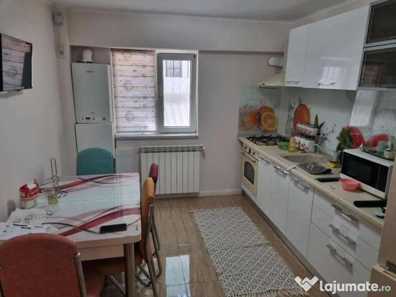 Capitol-apartament 3 camere decomandat finisat modern