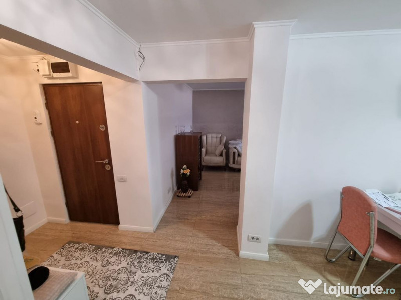 Capitol-apartament 3 camere decomandat finisat modern