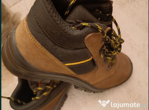 Bocanci de protecție 