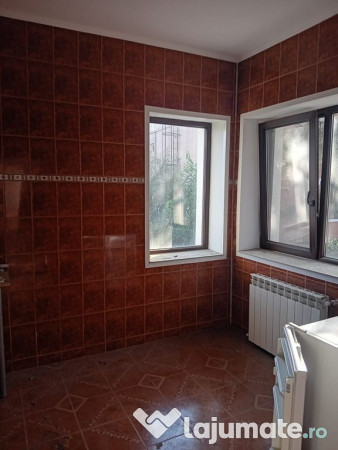 De vânzare – Casă D+P+2E+M în zona ultracentrală id... 