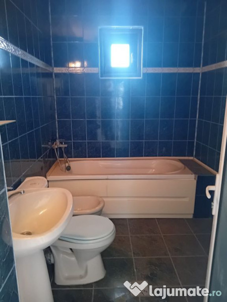 De vânzare – Casă D+P+2E+M în zona ultracentrală id... 